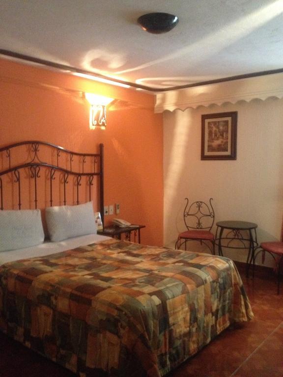 Hotel La Paz Guadalajara Pokój zdjęcie