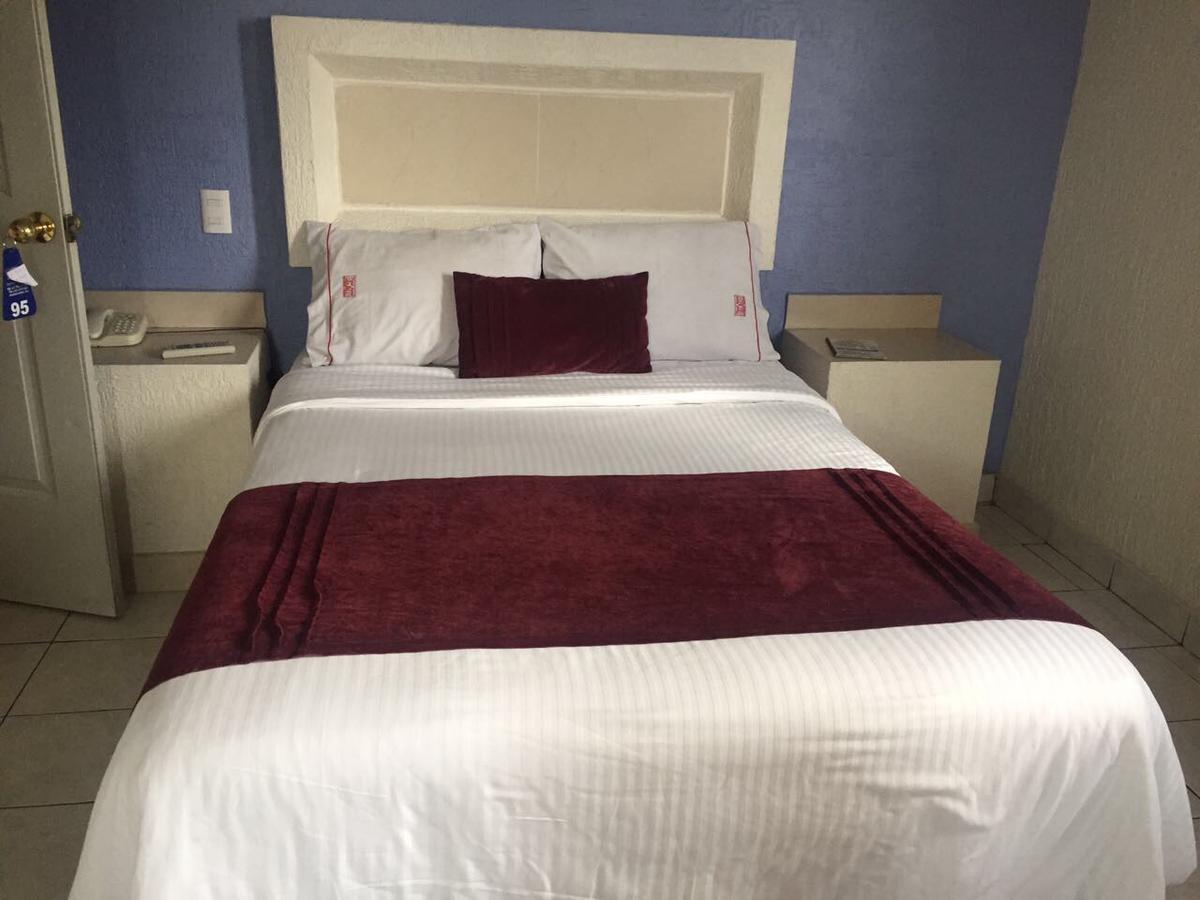 Hotel La Paz Guadalajara Zewnętrze zdjęcie